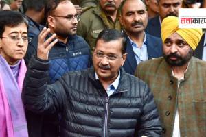 दिल्लीत दारुण पराभव झाल्यानंतर अरविंद केजरीवाल यांच्या पुढील वाटचालीबद्दल अनेक तर्कवितर्क लावले जात आहेत. (फोटो सौजन्य पीटीआय)