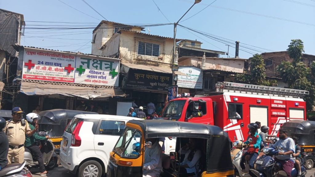 Massive fire breaks out at hotel in Chembur