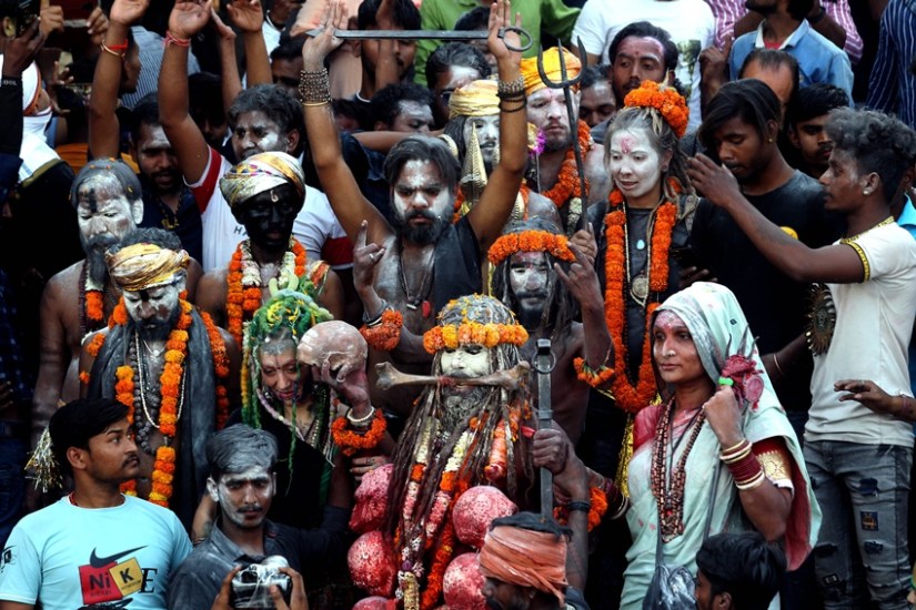 Saints will play Masane Holi in Kashi