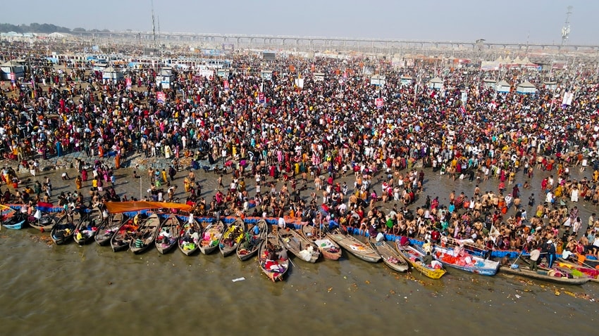 An aerial view of devotees 