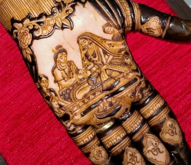 Shiva symbols in henna