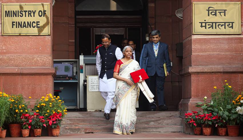 arees worn by Nirmala Sitharaman Budget Day