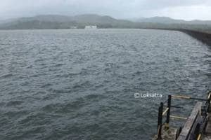 What is the water storage in the Khadwasla dam chain Pune news