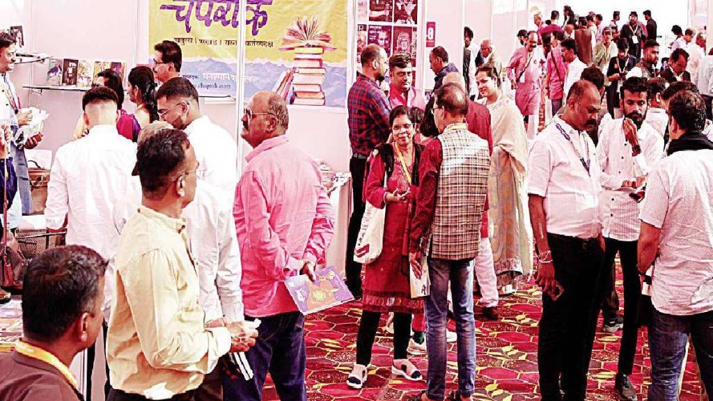 Marathi people from Maharashtra arrive in Delhi for Marathi Literature Conference