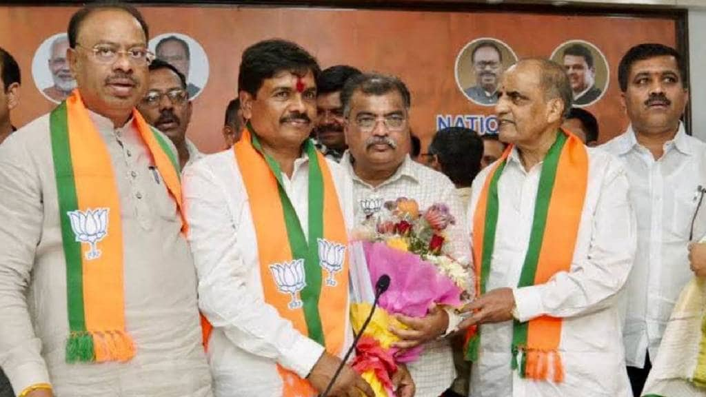 mumbai mathadi workers joined BJP