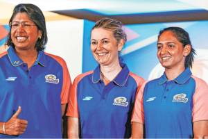 Mumbai Indians bowling coach Jhulan Goswami news in marathi