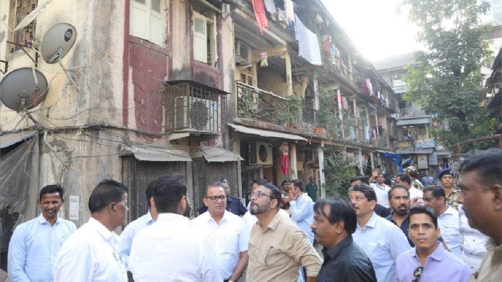 MHADA Mumbai board decision Structural inspection 1,000 cessed buildings