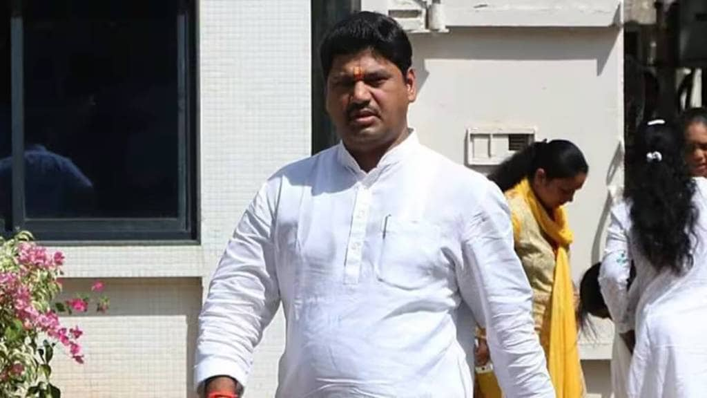 Notice to Minister Dhananjay Munde over cheating in nomination form