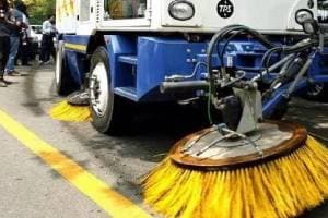 Pune Municipal Corporation decides to clean roads mechanically Pune print news