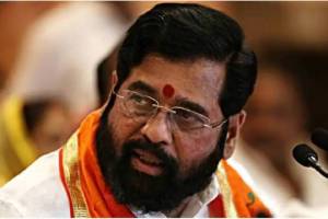 Eknath Shinde criticizes opposition during birthday celebration