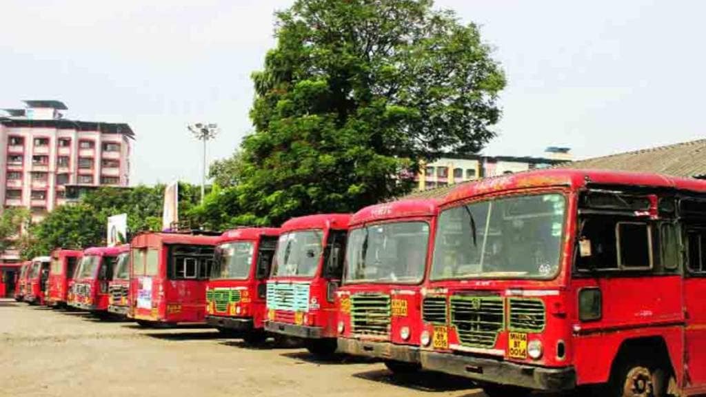 ST workers union alleges that the complaint regarding the defective bus was ignored pune print news