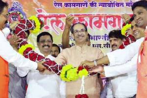 ubt shiv sena chief uddhav thackeray criticized rebels