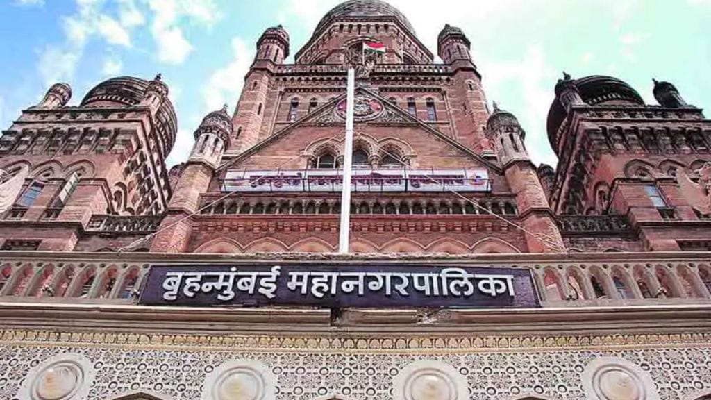 mumbai Municipal Corporation to hire 580 contract sanitation workers permanently