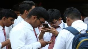 Delhi High Court On ban Smartphone Use in School