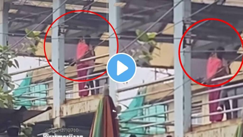 Virar station viral video couple kissing at railway station bridge shocking video goes viral