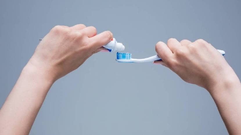 Can you put too much toothpaste on your toothbrush