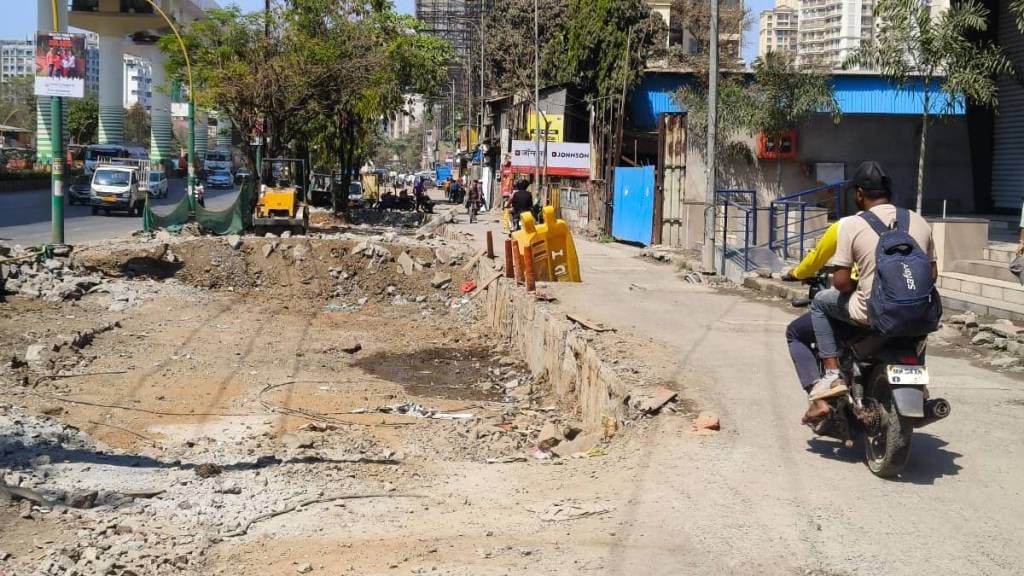 citizens are shocked by excavations and dust on ghodbunder road making it very dusty