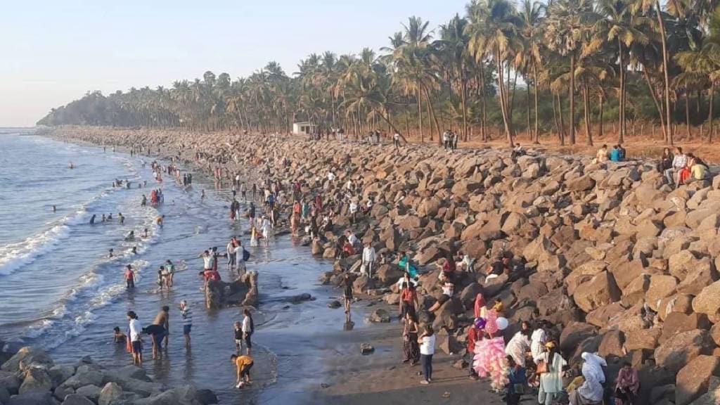 government built watchtower on Pirwadi coast collapsed raising concerns over coastal safety