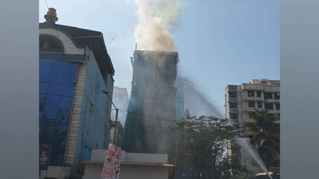 massive fire broke out in under construction building in Collector Colony area of ​​Chembur on Wednesday afternoon