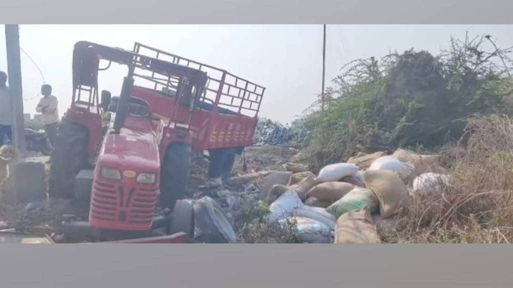 woman nurse died tragically in Akola after being crushed by overturned tractor trolley