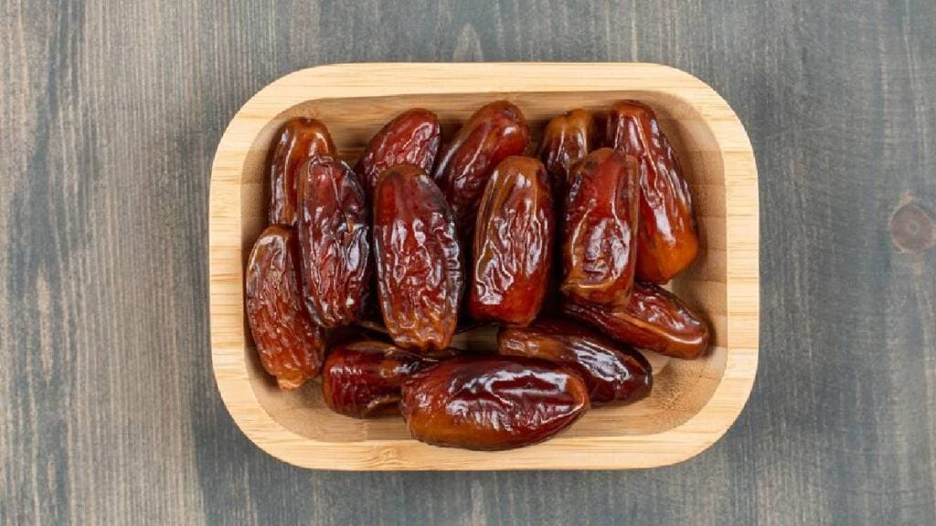 Best time to eat dates morning or night