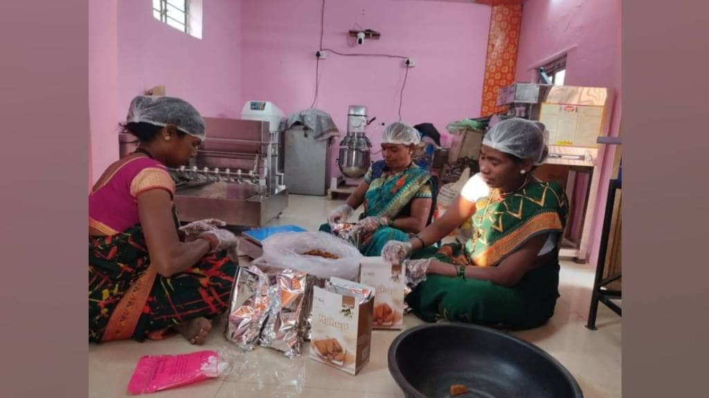 shramjeevi mahila sansthan prepares bakery items from flowers benefiting tribals economically in summer