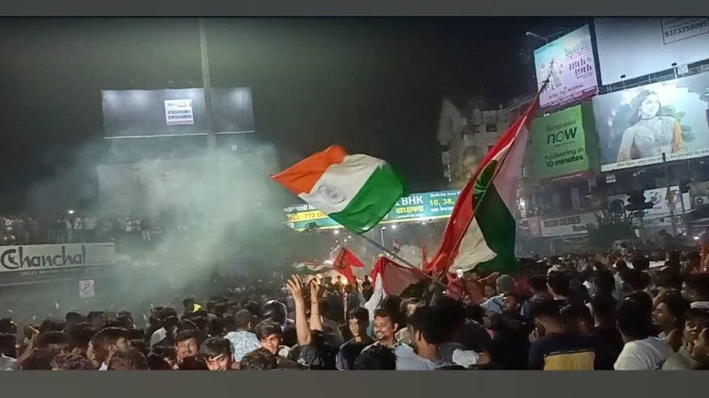 police lathi charged at laxmi bhavan and dharampeth chowk after firecrackers injured young women during chapions trophy wins