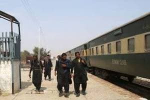 Pakistan train hijack updates in marathi