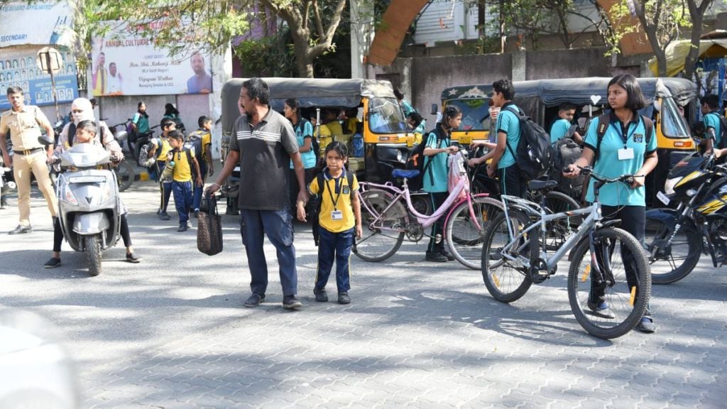 Crowds on streets risking lives of St Vincents School students