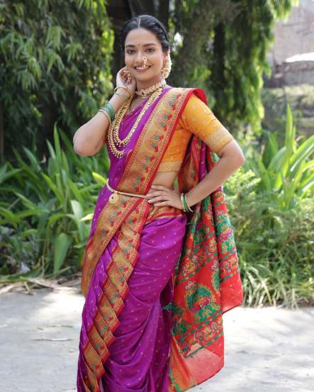 Vallari Viraj Purple Nauvari Saree Look