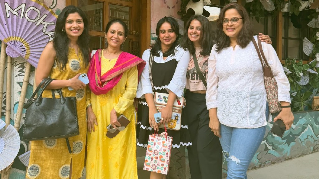 titeeksha tawde aishwarya narkar suruchi adarkar amruta raorane and ekta dangar reunion photo viral