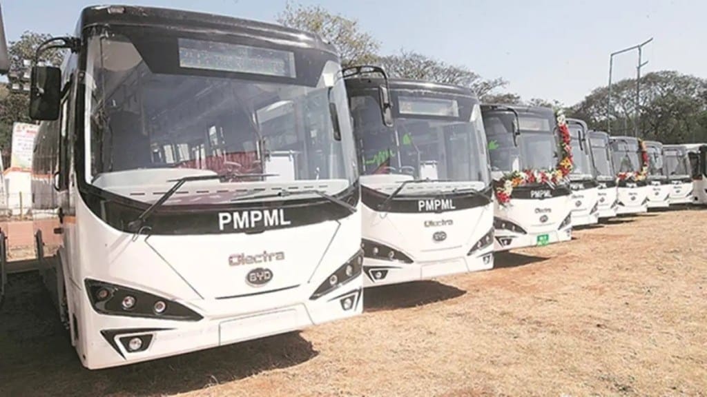 female security guard in pmpml buses