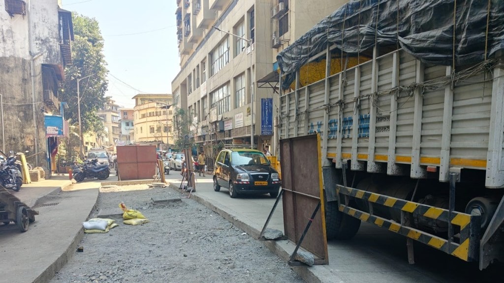 Mumbai girgaon road latest news