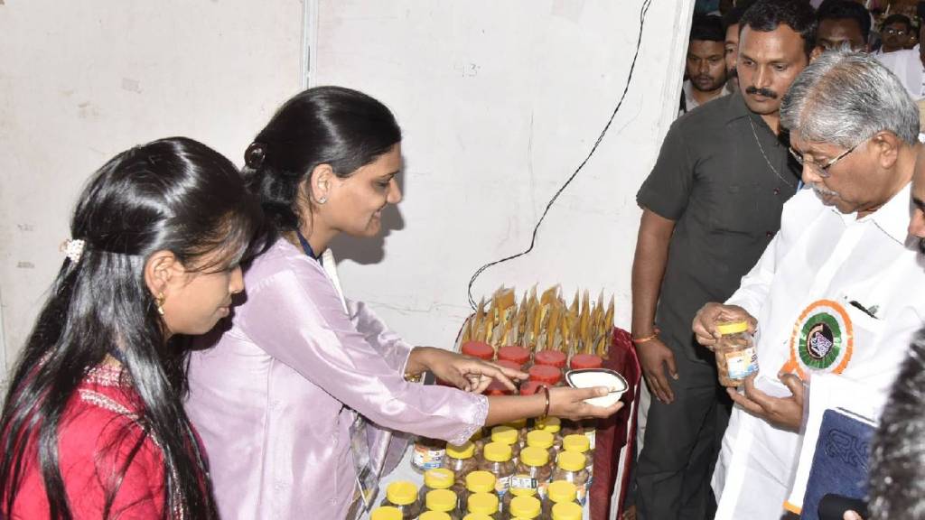 Market for the rights of self help groups and women through Deccan Fair Inauguration by Chandrakant Patil