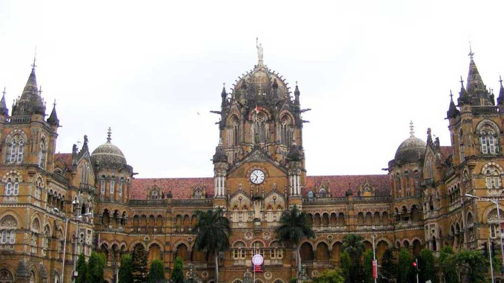 prestigious railway awards to 11 railway employees of central railway