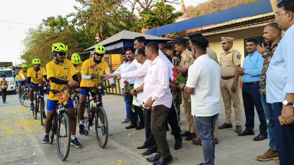 central industrial security force cycle rally news in marathi