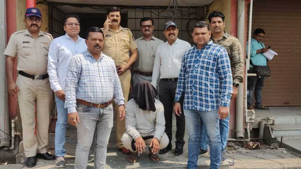 13 kg ganja seized from a beed farmer in kalyan durgadi area