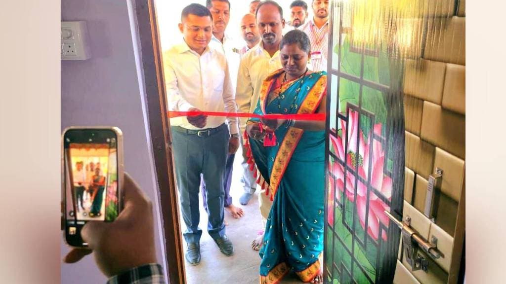 4098 houses were inaugurated by women in Ahilyanagar news