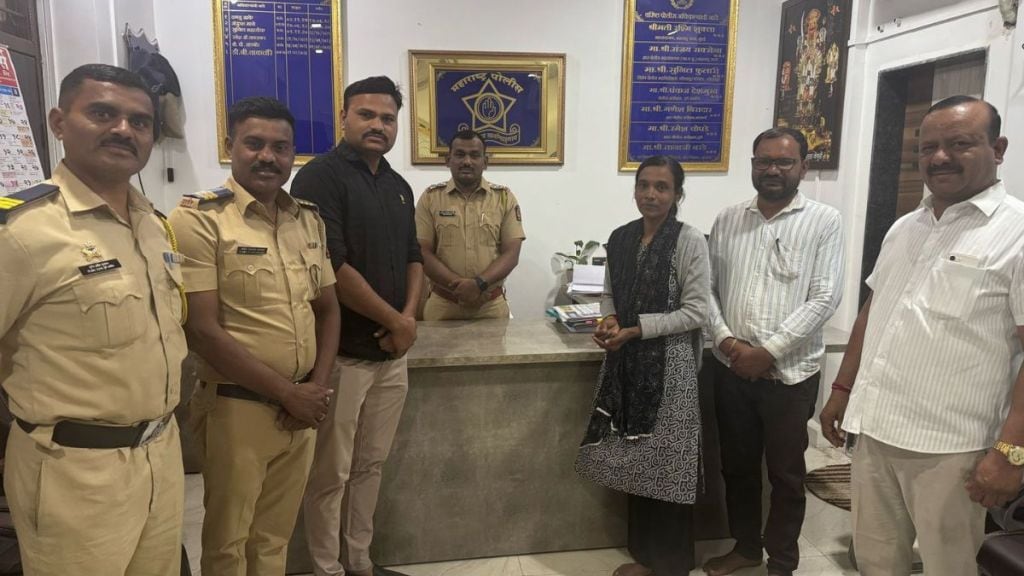 jewellery of farmer woman was returned after two days with help of jejuri police