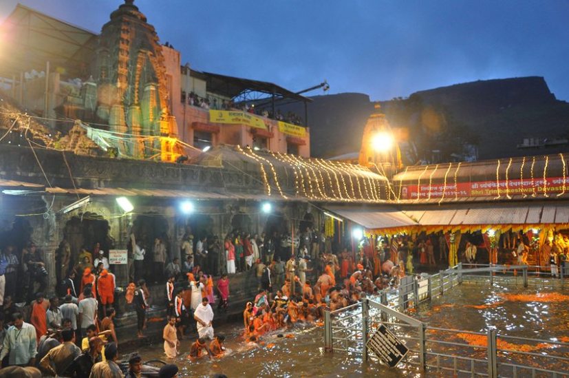 Tarpan rituals at Nashik Kumbh