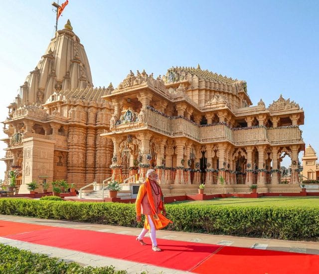 Who attacked Somnath Temple?