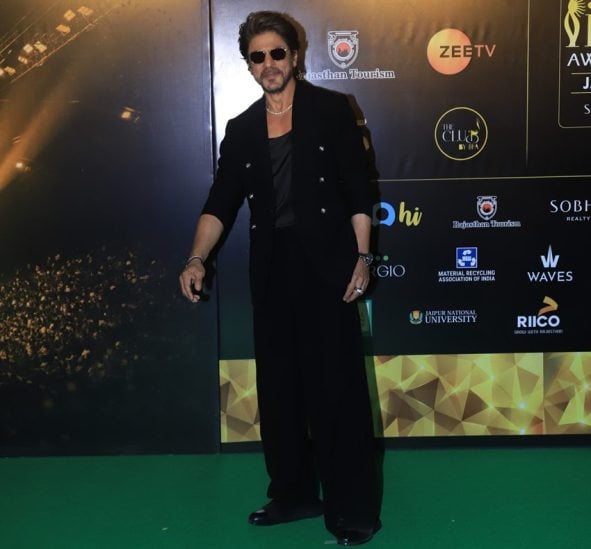 Shahrukh Khan Look for IIFA 2025