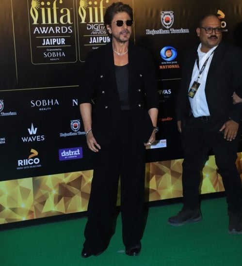 Shahrukh Khan All Black Look