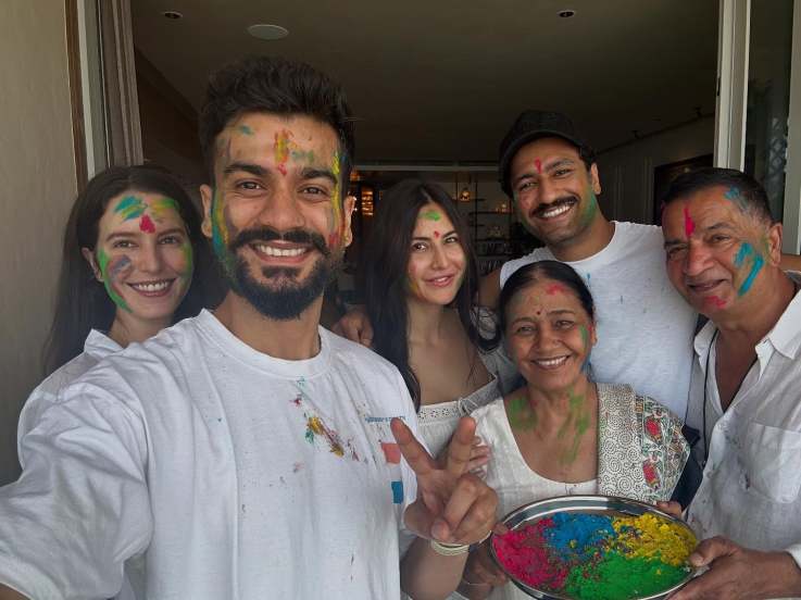 Vicky Kaushal And Katrina Kaif celebrated holi 2025 photos viral