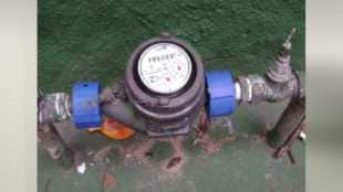 Pune municipal commissioner on water meter installation