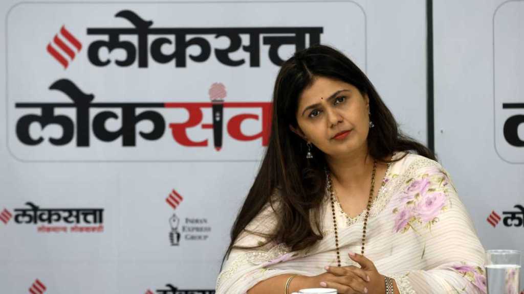 pankaja munde talk on many political and social issues in loksatta loksamvad event