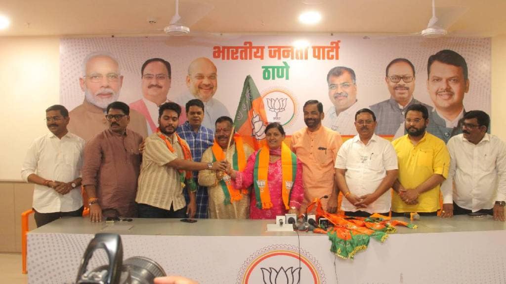 BJP takes opposition member into party against Pratap Sarnaik thane