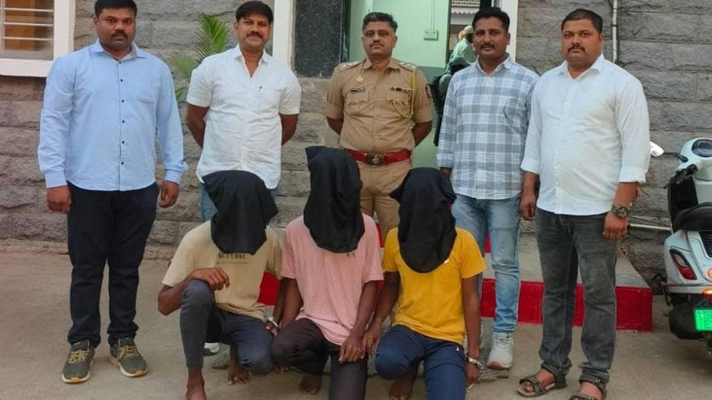 Police arrest five accused including two minors for looting by showing fear of koyta in sangamner